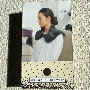 neck and shoulder wrap